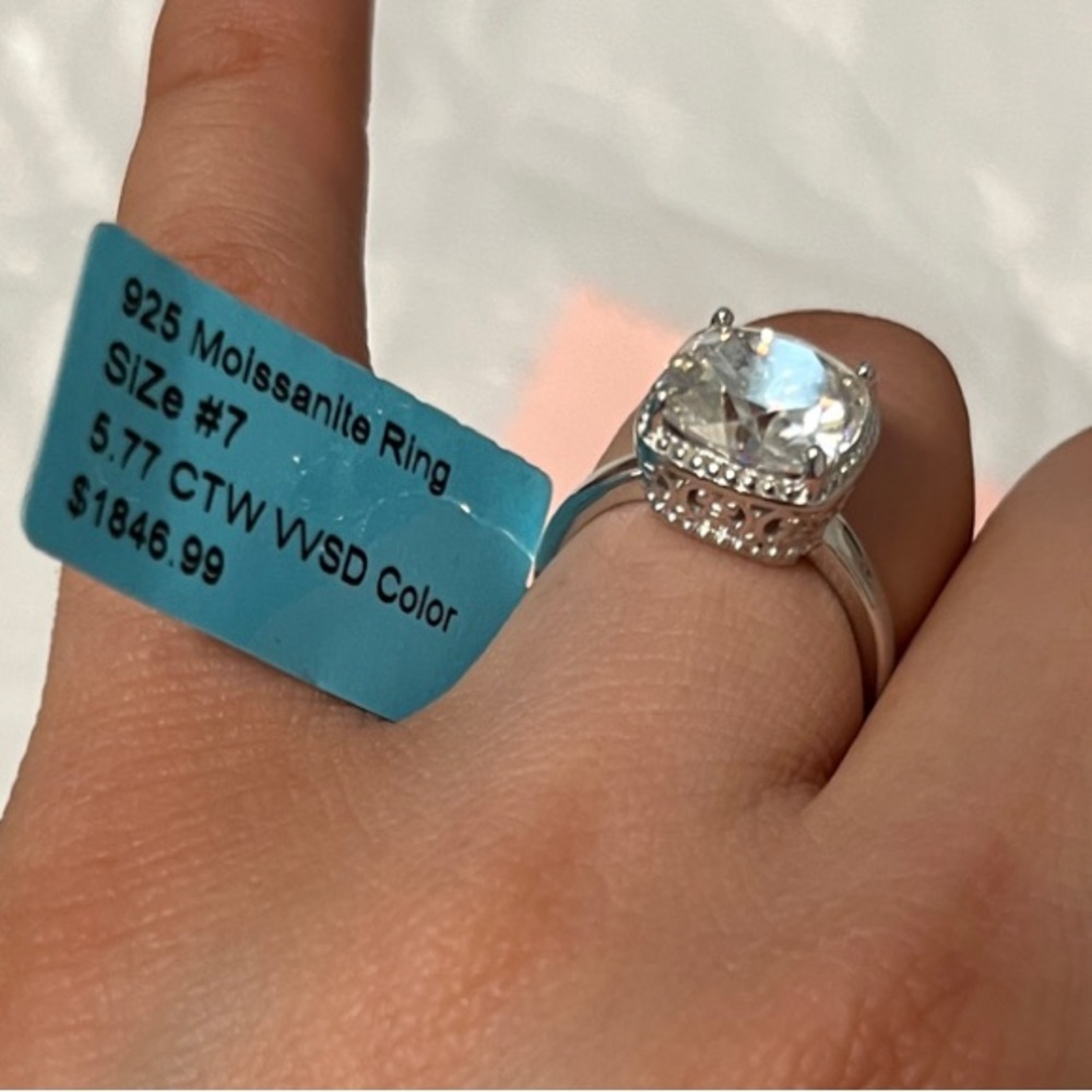 925 Moissanite Ring - Size 7 - Picture 13 of 13